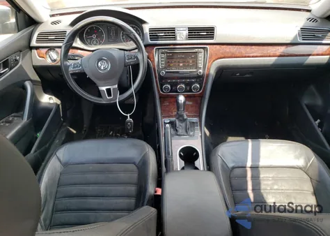 2013 Volkswagen Passat Sel z USA, uszkodzony, nr VIN 1VWCN7A38DC131453